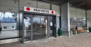 Kuva Satasairaalan nykyisen päivystyksen edestä.